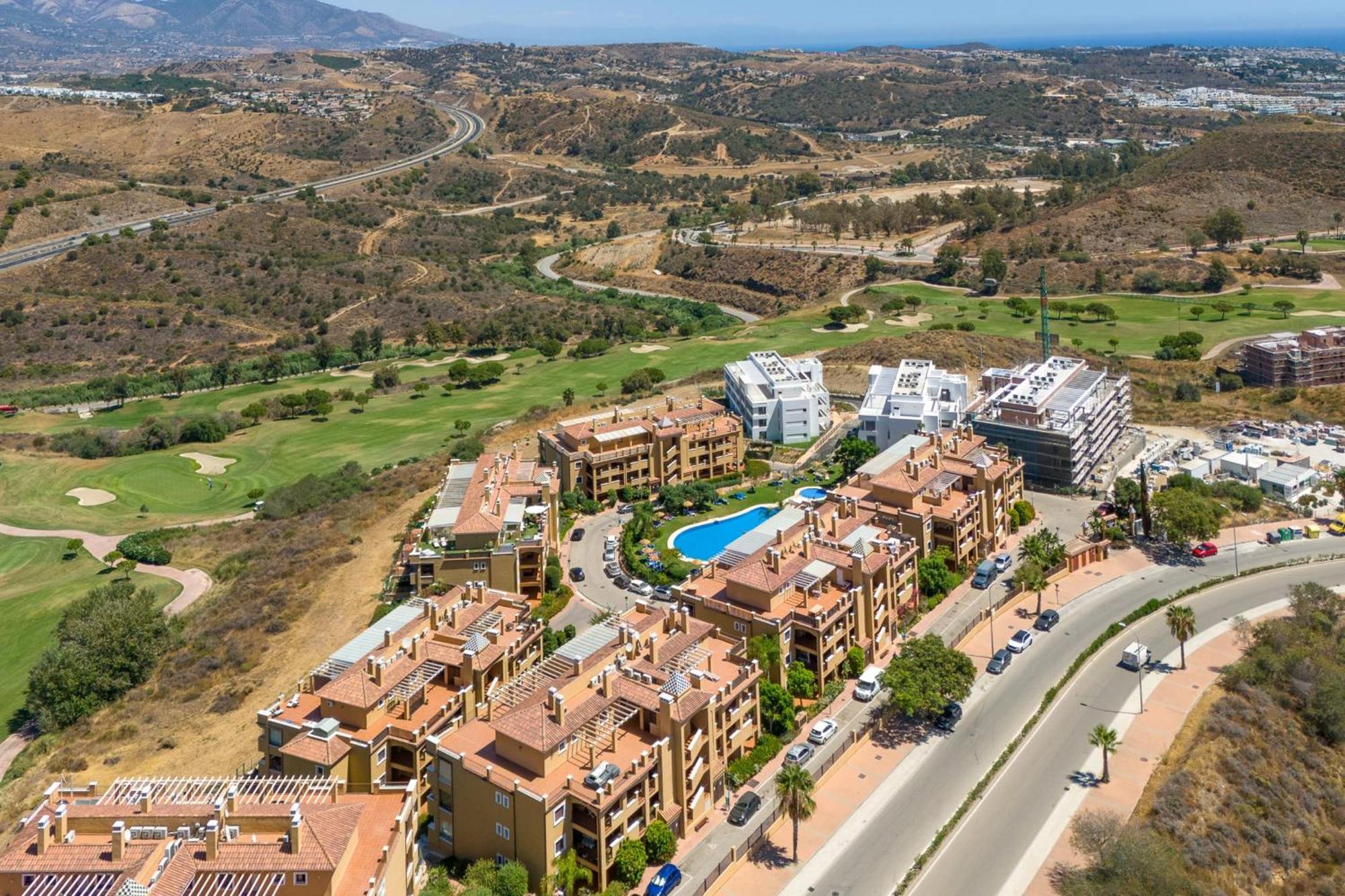 Apartment 2 Bedroom With Spectacular Views In Hercesa Calanova Golf *