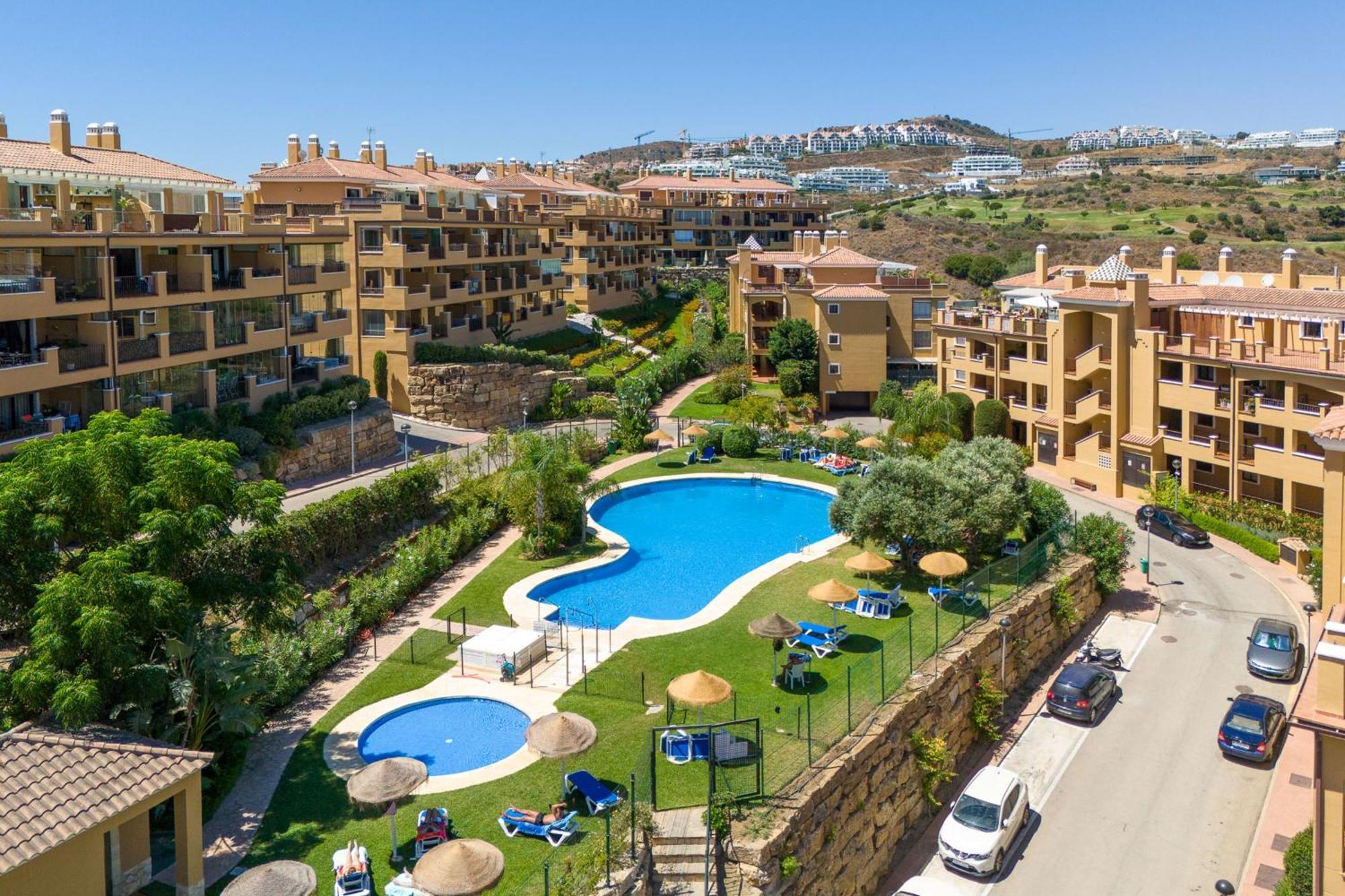 Apartment 2 Bedroom With Spectacular Views In Hercesa Calanova Golf *