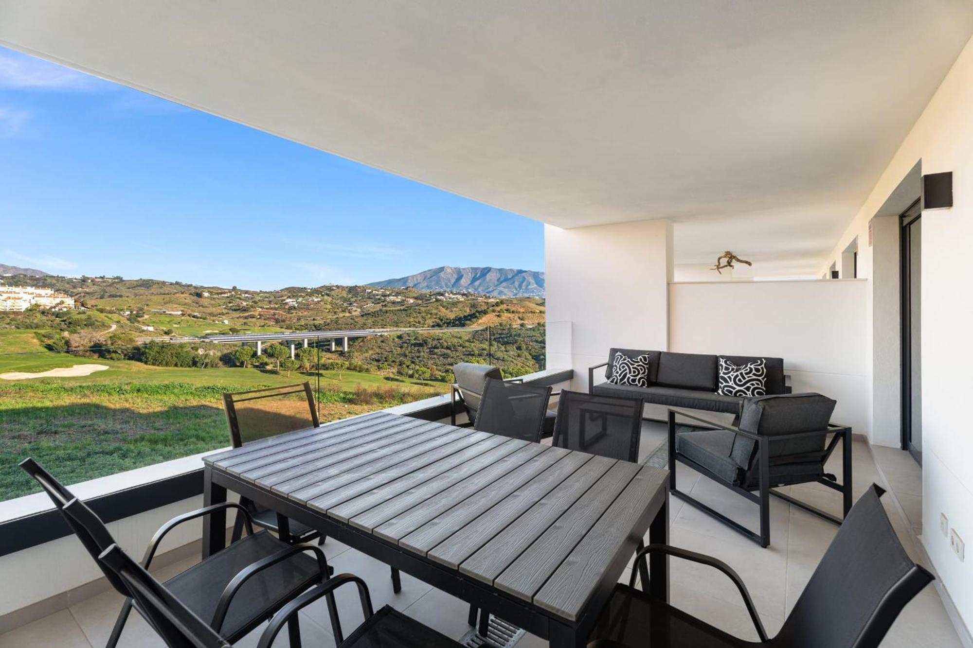 2 Bedroom With Spectacular Views In Hercesa Calanova Golf *