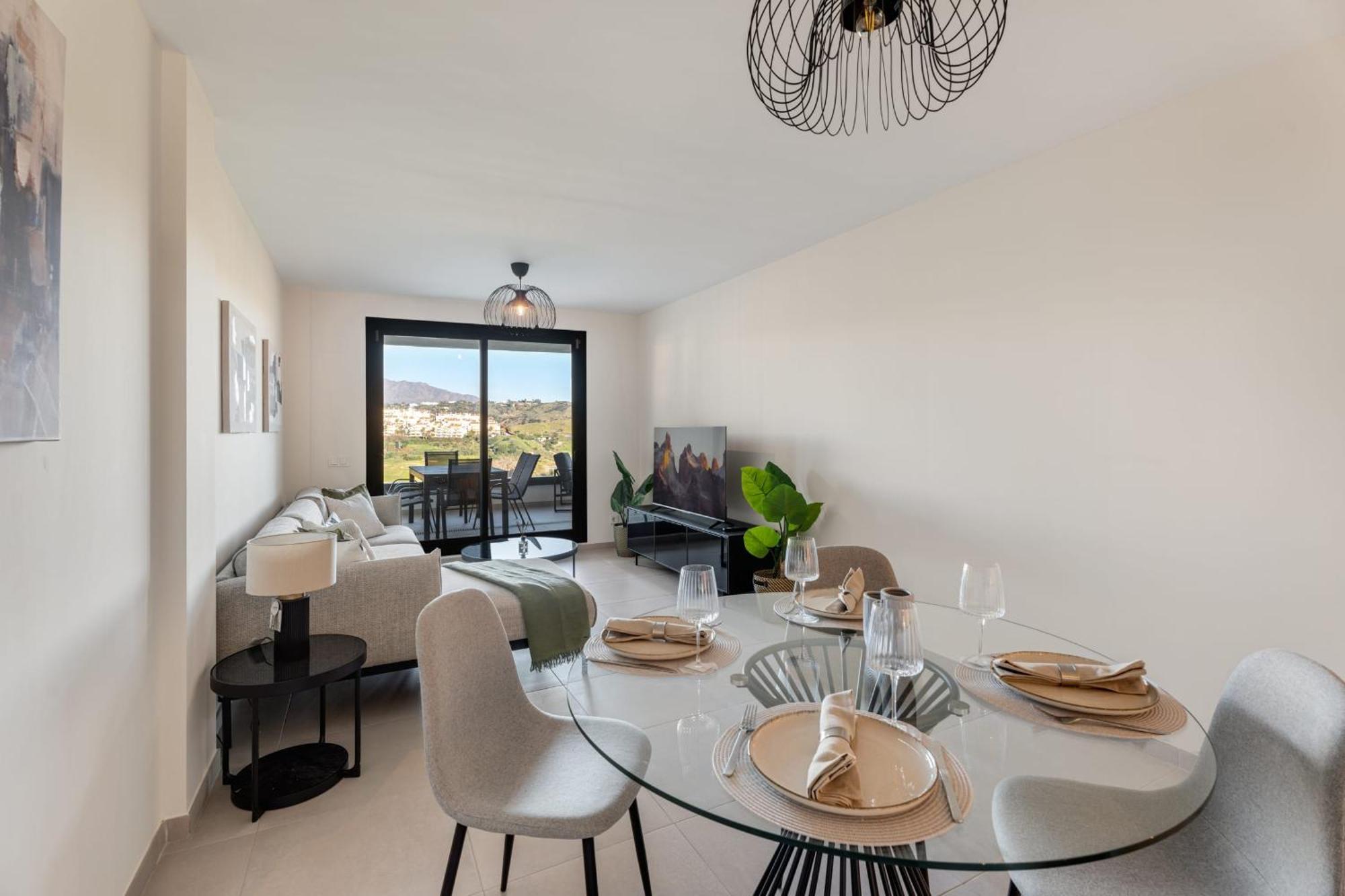 2 Bedroom With Spectacular Views In Hercesa Calanova Golf Apartment Málaga